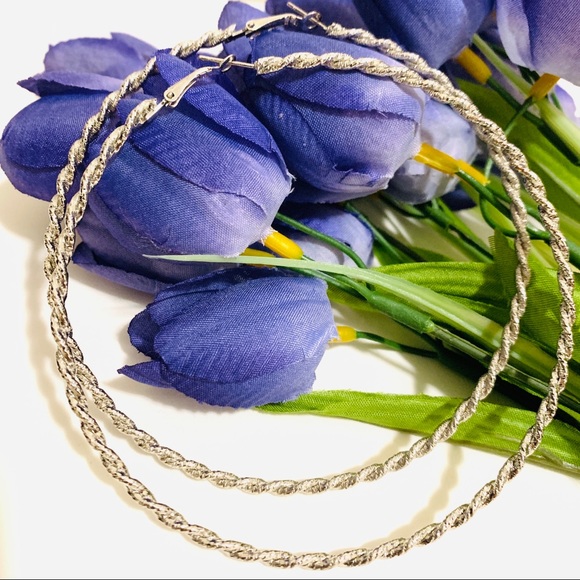 Silver Twisted Wave big Circle Hoops earring - Picture 8 of 10